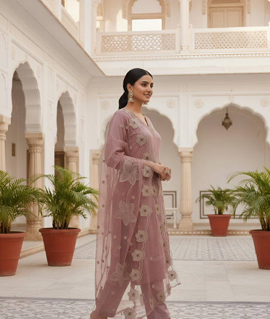 Mauve/Dusty Rose Kurta Set with 3D Floral Appliqué Dupatta
